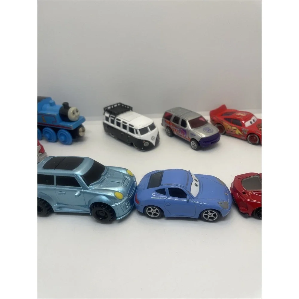 Assorted Lot Of 9 Loose Cars‎ And Others